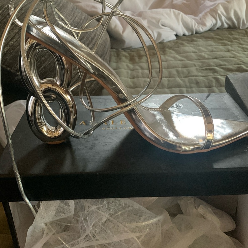 Azalea Wang shawna silver heels size 9